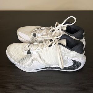 Nike Freak 1s Black & White Sneakers men’s size 13